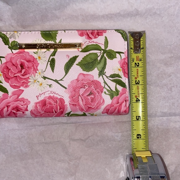 NWT Betsey Johnson Wallet/Wristlet Clutch - Picture 12 of 13